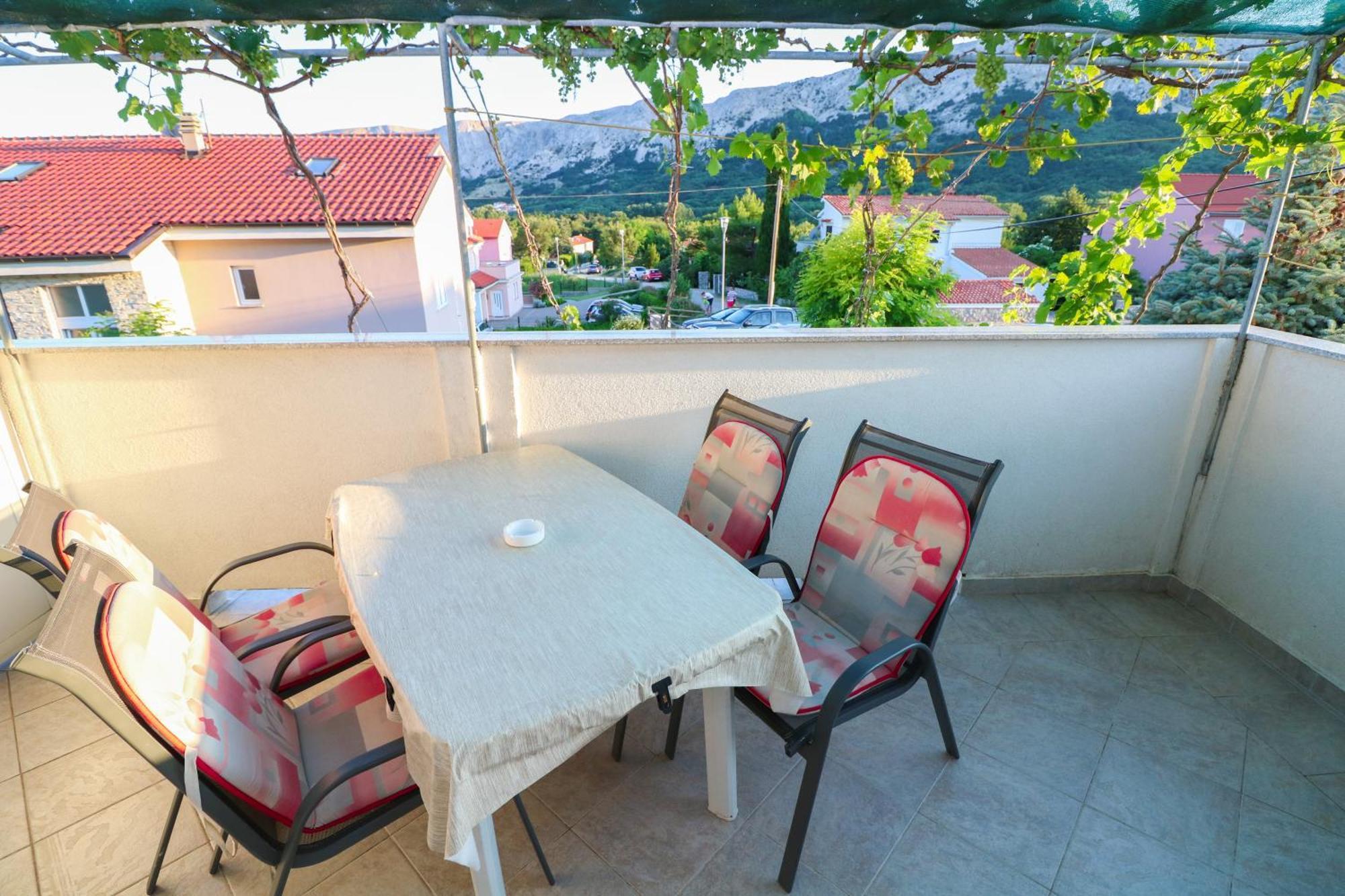 Apartment Polic With Terrace