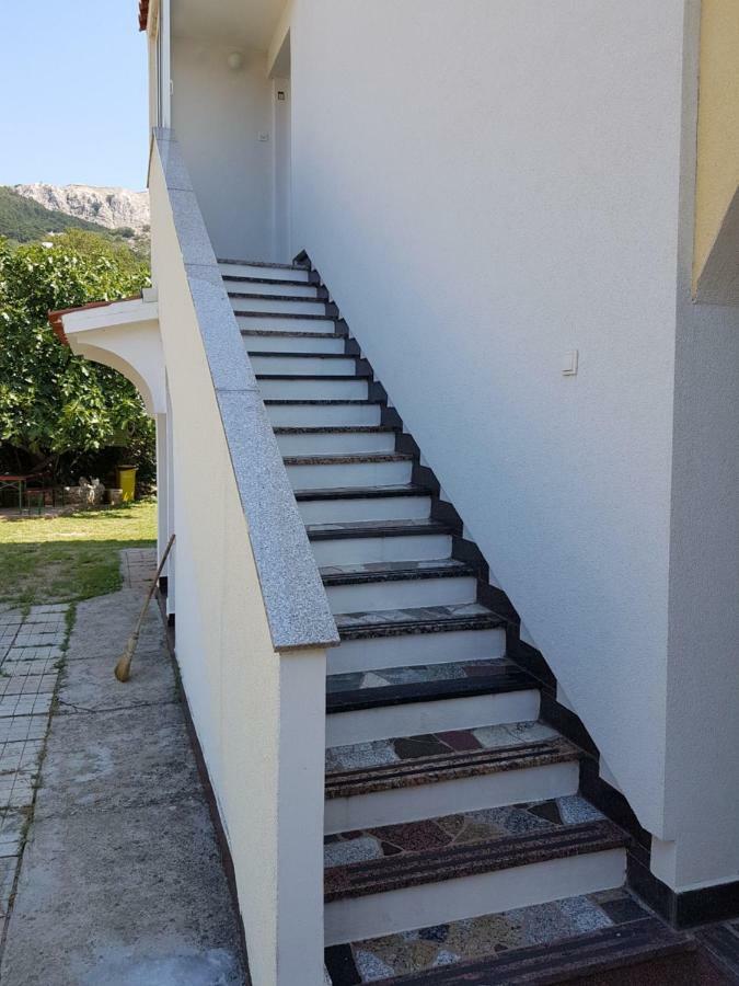 Apartment Polic With Terrace *